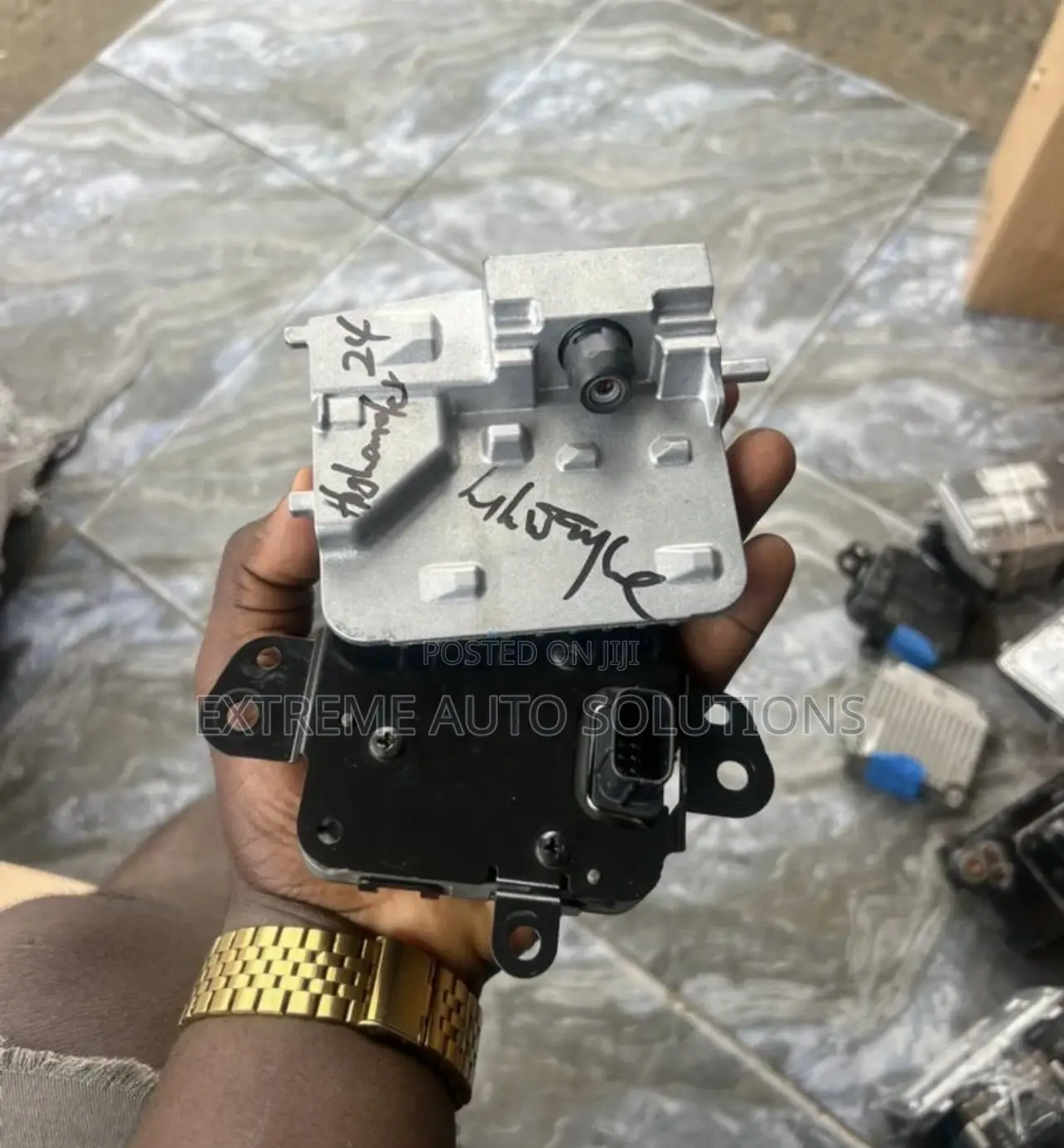 Highlander 2024 Windscreen Camera