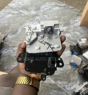 Highlander 2024 Windscreen Camera