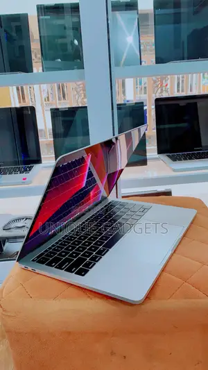 Laptop Apple MacBook Pro 8GB Intel Core i5 SSD 128GB