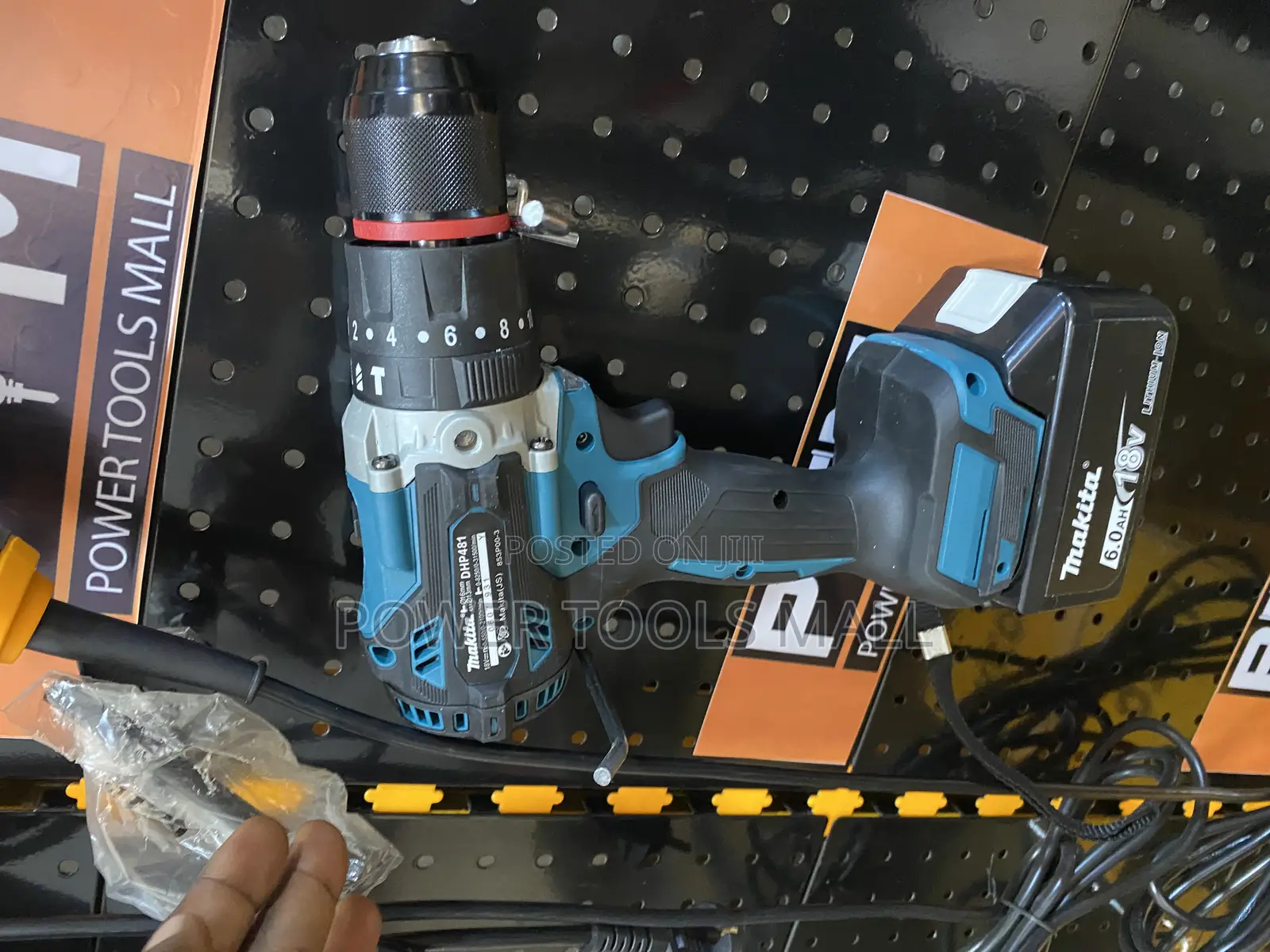 Cordless Drill Makita 18v 6amps Battery