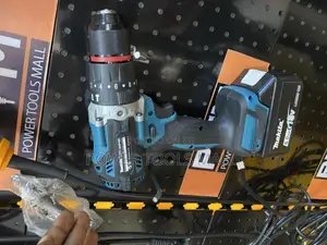 Cordless Drill Makita 18v 6amps Battery