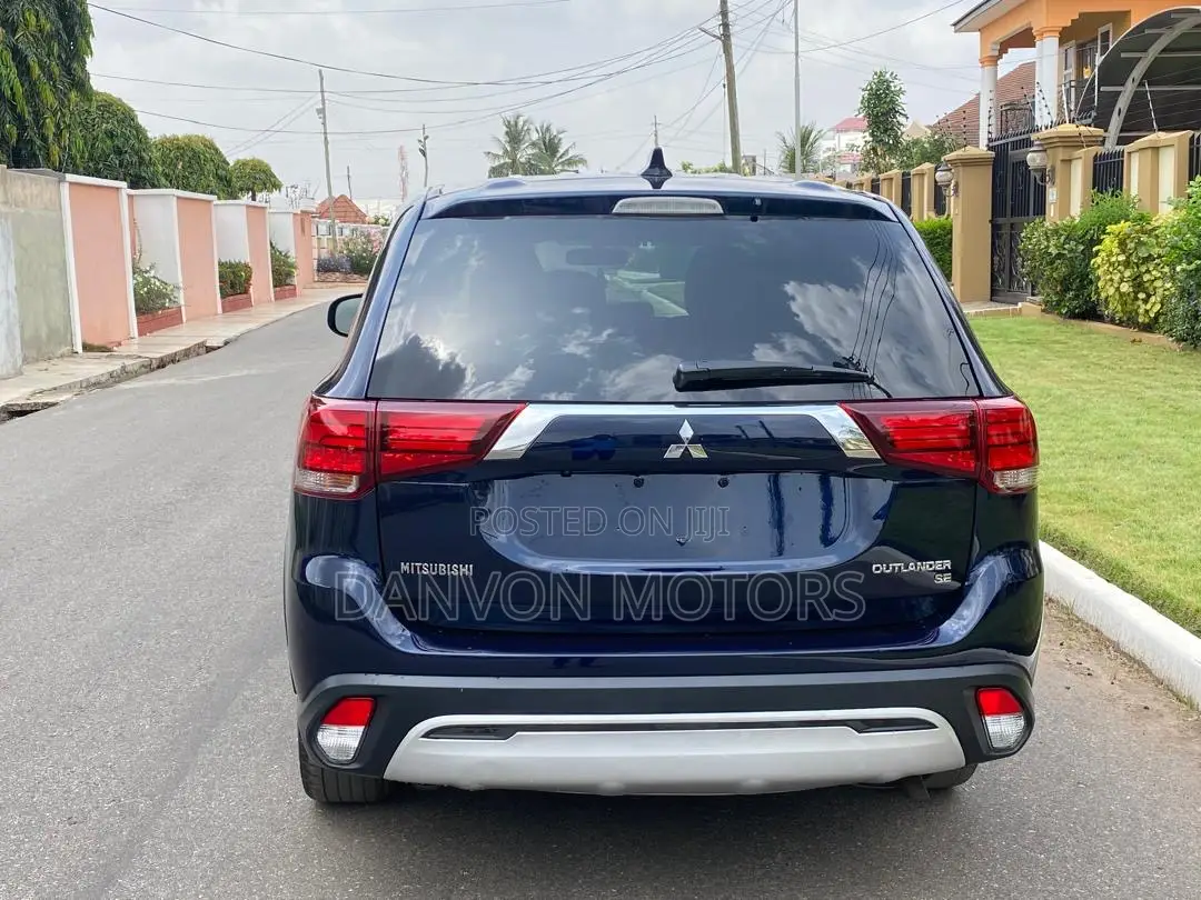 Mitsubishi Outlander 2019 Blue