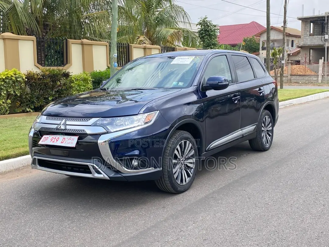 Mitsubishi Outlander 2019 Blue