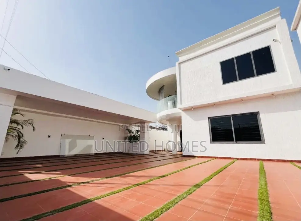 4bdrm House in East Legon for rent