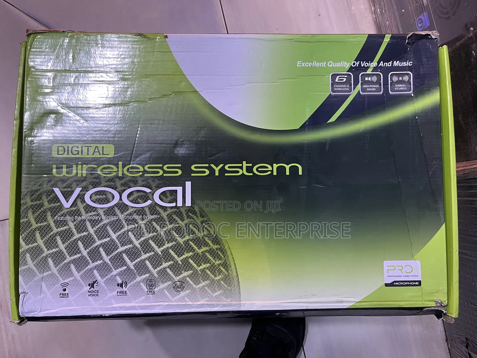 8 in 1 Digital Microphone