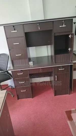 Monitor Table