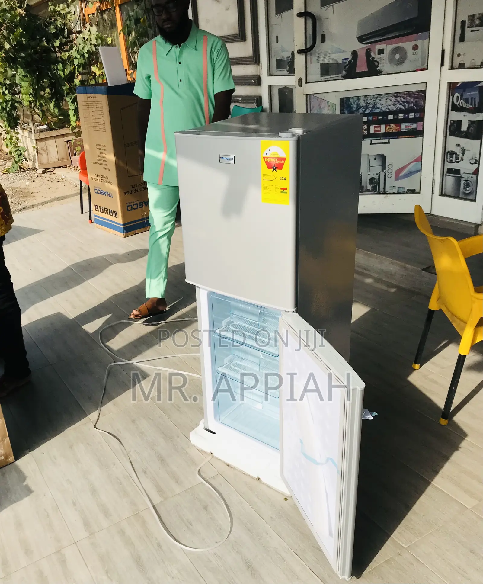 Unique Nasco Nasd2-18fl 136lt Bottom Freezer Fridge.