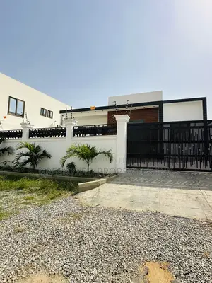 3bdrm House in Botwe for sale