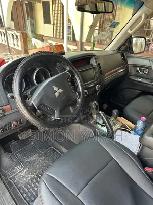 Mitsubishi Pajero V80 3.2 DI-D 2017 Black