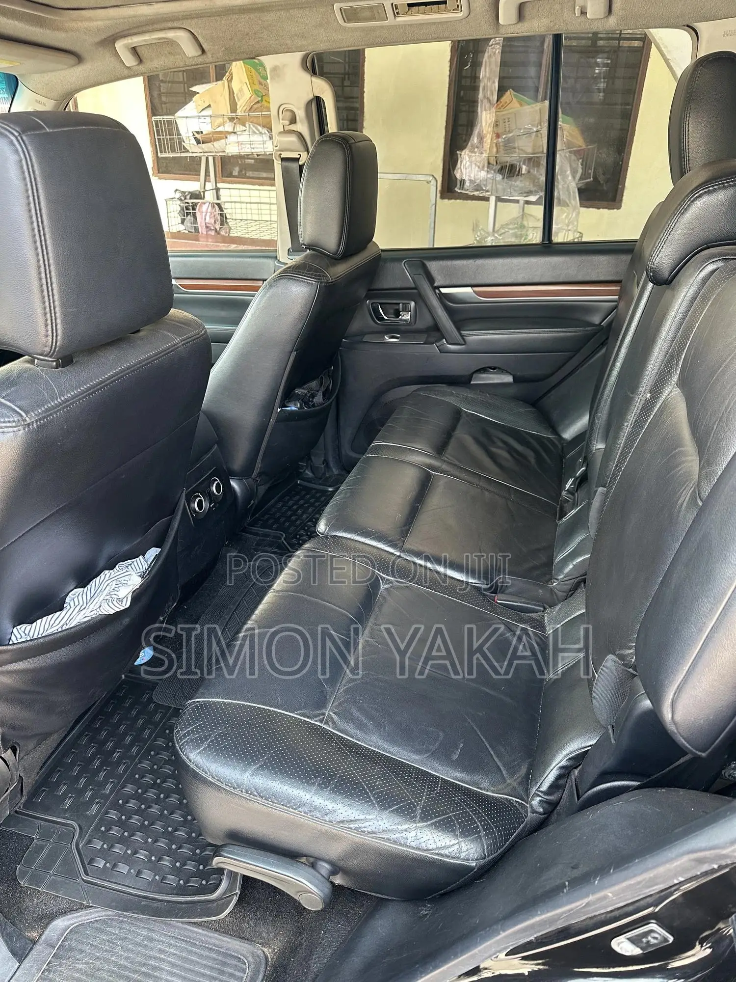 Mitsubishi Pajero V80 3.2 DI-D 2017 Black