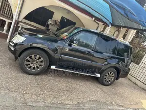 Mitsubishi Pajero V80 3.2 DI-D 2017 Black