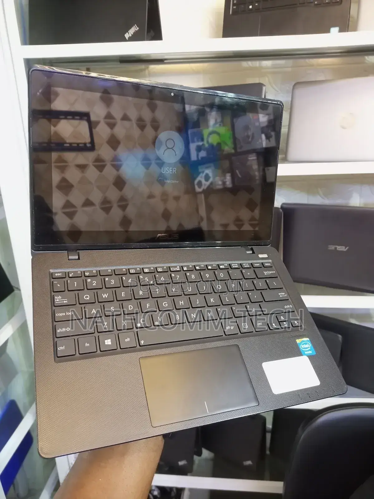 Laptop Asus X200CA 4GB Intel HDD+SSD 500GB