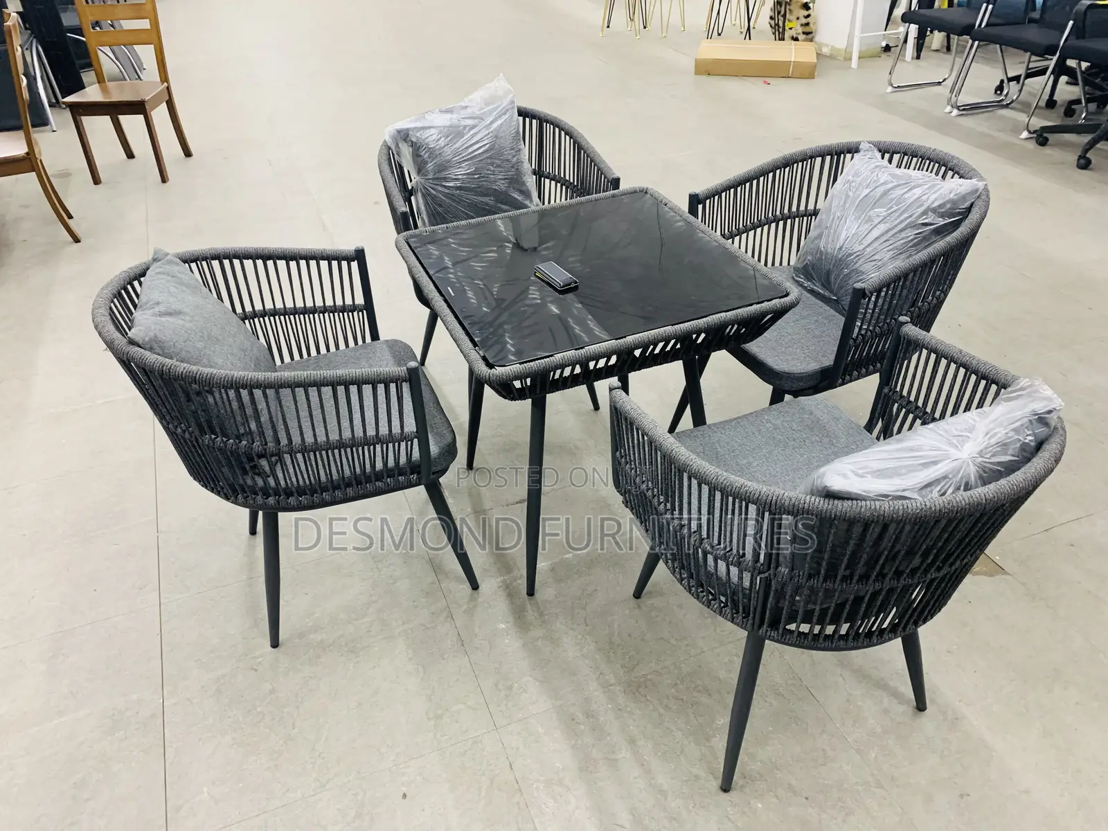 Outdoor Table With 4 Chairs
