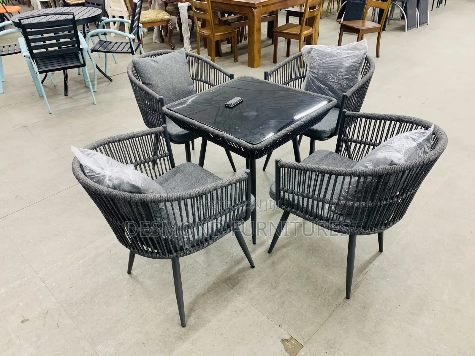 Outdoor Table With 4 Chairs