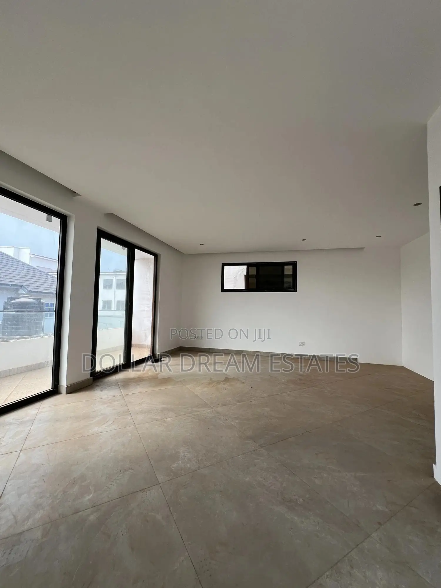 5bdrm House in Adjiriganor for sale