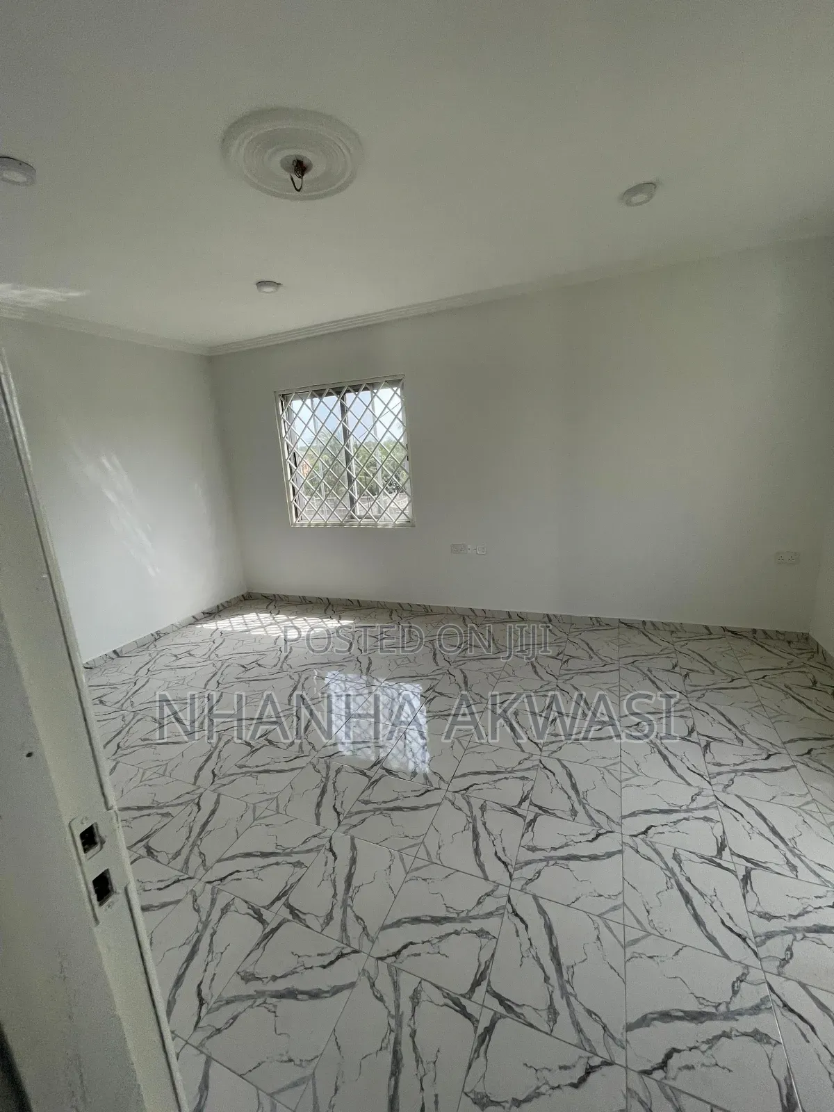 2bdrm Apartment in Lashibi Drc, Tema Metropolitan for rent