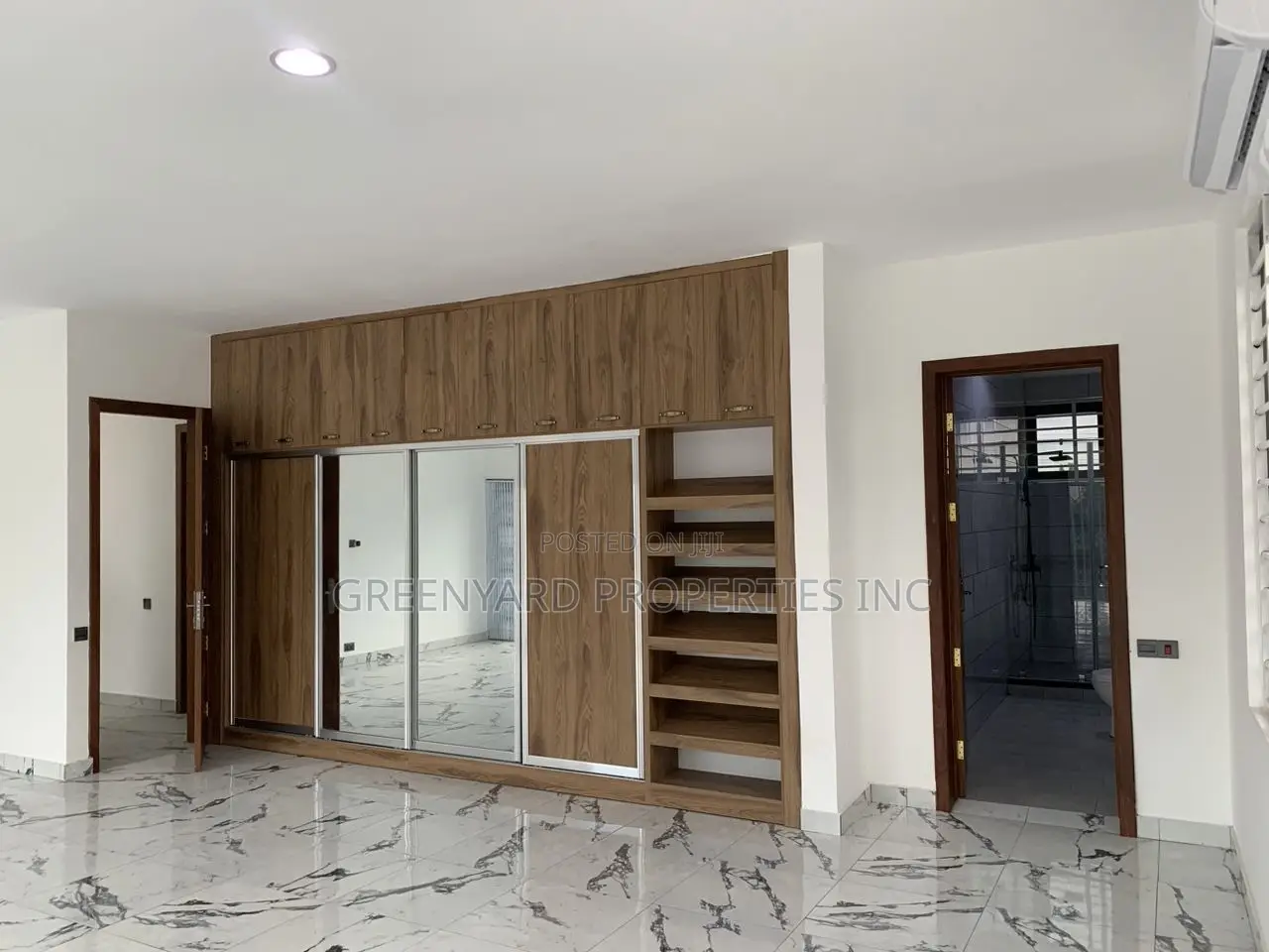 6bdrm Mansion in American House, East Legon for sale
