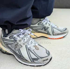New Balance 1006R
