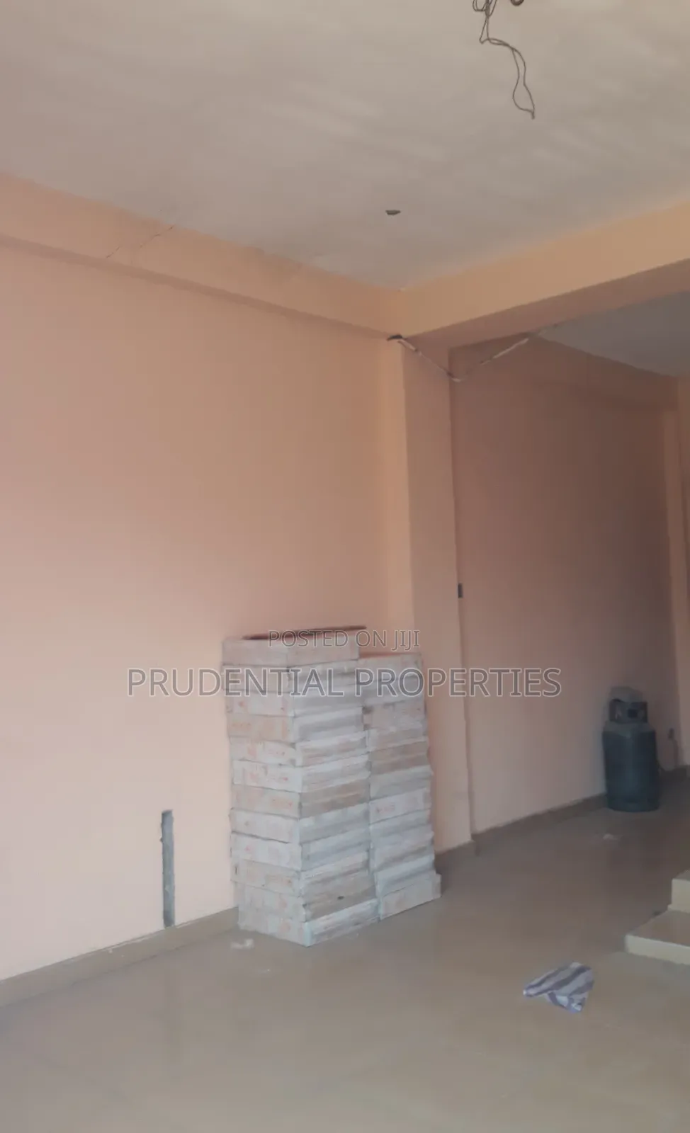 Commercial 18 Bedrooms House for Rent at Awoshie