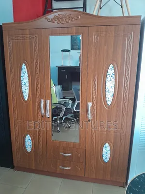 3 Doors and 2 Drawers Wardrobe