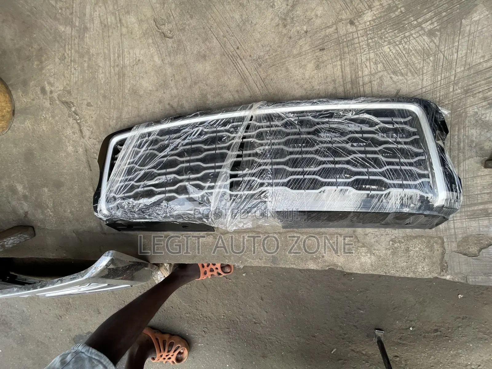 Range Rover Evoque 2018,2019,2020,2021 Front Grille/ Shells