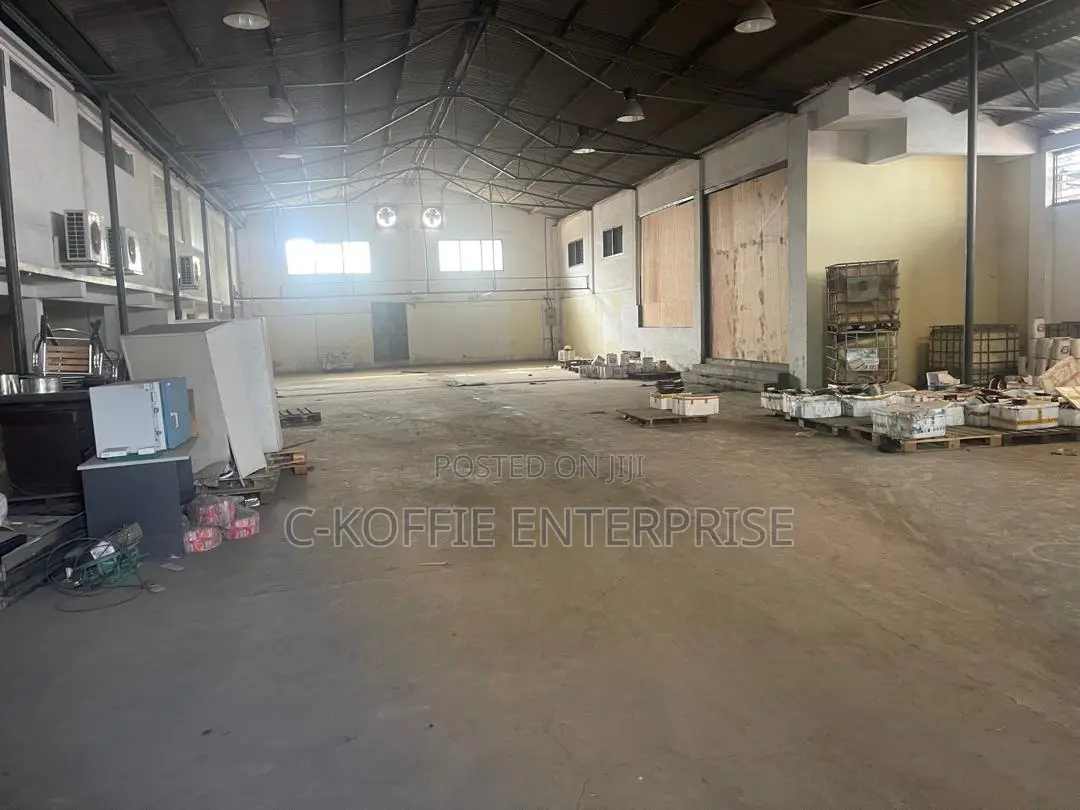 1000 SQM Warehiuse at Achimota for Rent