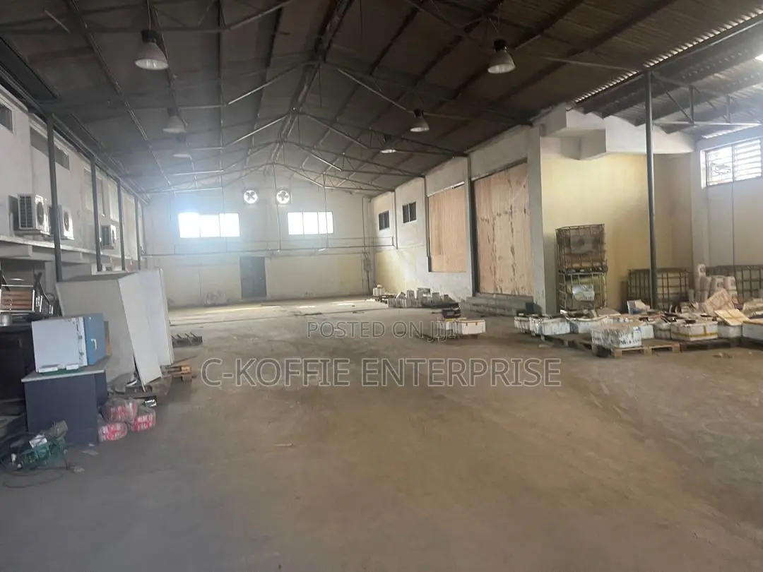 1000 SQM Warehiuse at Achimota for Rent