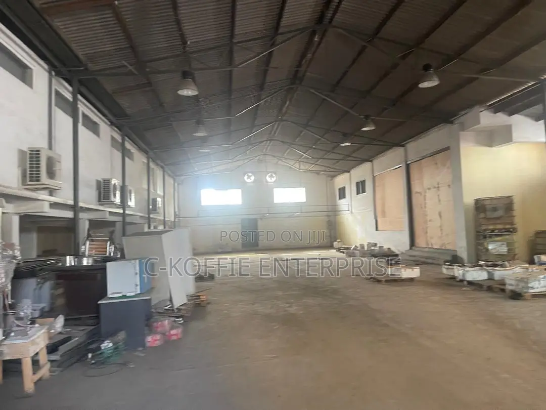 1000 SQM Warehiuse at Achimota for Rent