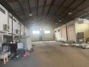 1000 SQM Warehiuse at Achimota for Rent