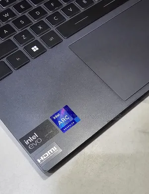 Laptop MSI 32GB Intel Core i7 SSD 1T