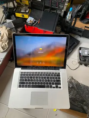 Laptop Apple MacBook Pro 4GB Intel Core I5 HDD 500GB