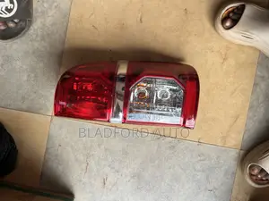 Hilux Vigo 2012 Tailight Original Depo Pair
