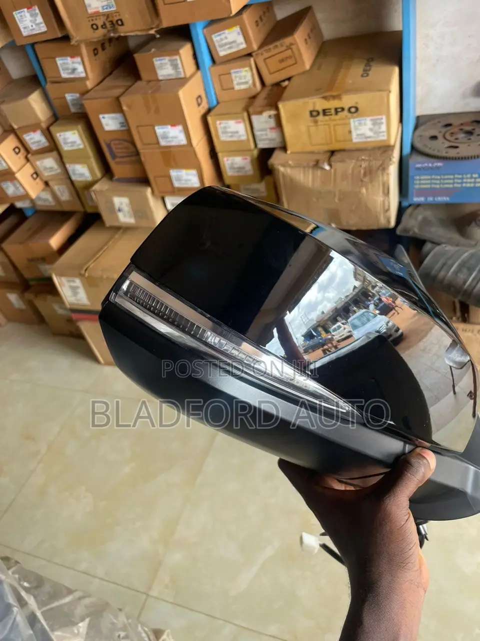 L200 2016 Driving Mirror With Light