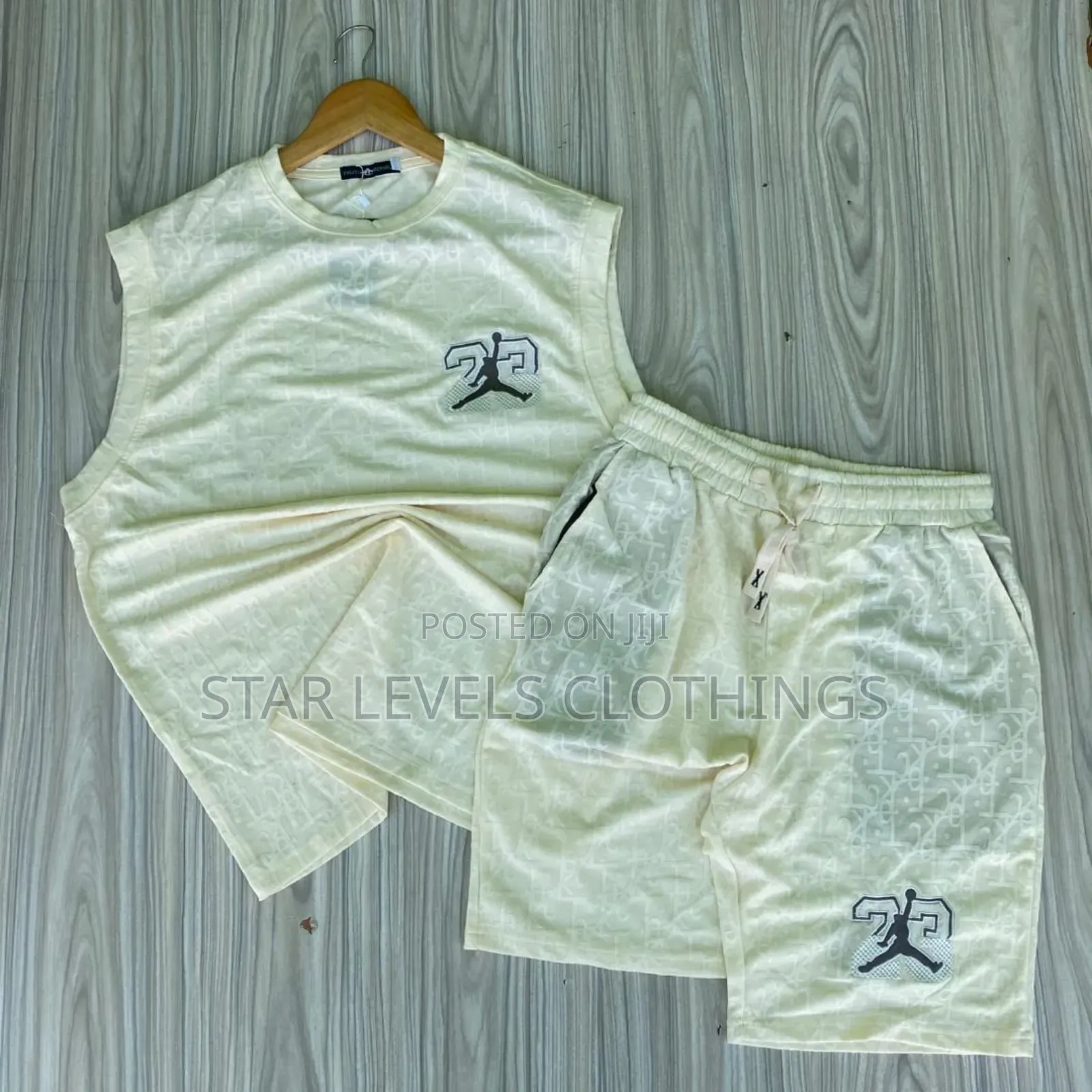 Sleeveless Shirt and Down Available for Men