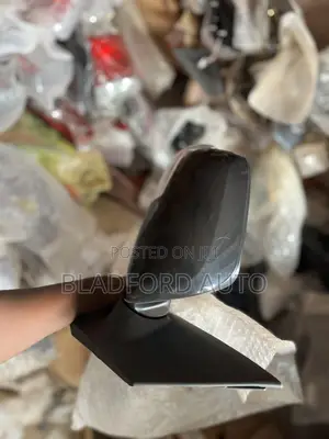Yaris 08 Mirror With Light