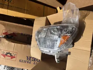 Tacoma 12-14 Headlight Pair