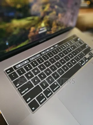 Laptop Apple MacBook Pro 2019 32GB Intel Core I9 SSD 512GB