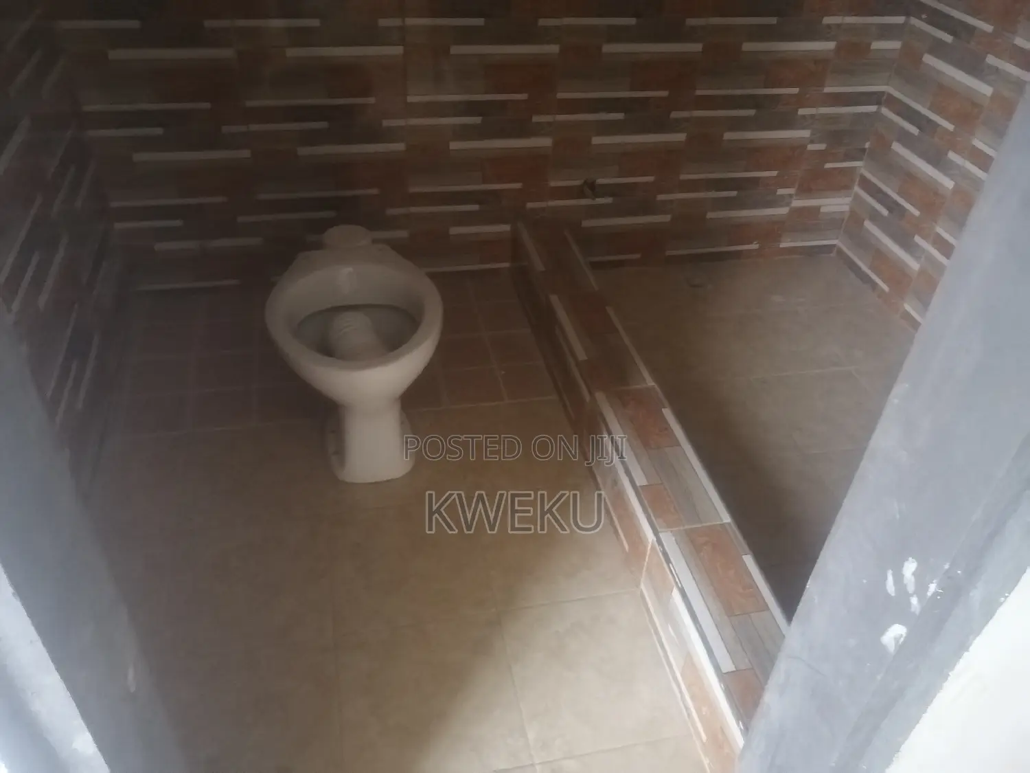 1bdrm House in Estate Agency, Baatsona Total for rent