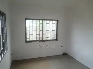 1bdrm House in Estate Agency, Baatsona Total for rent