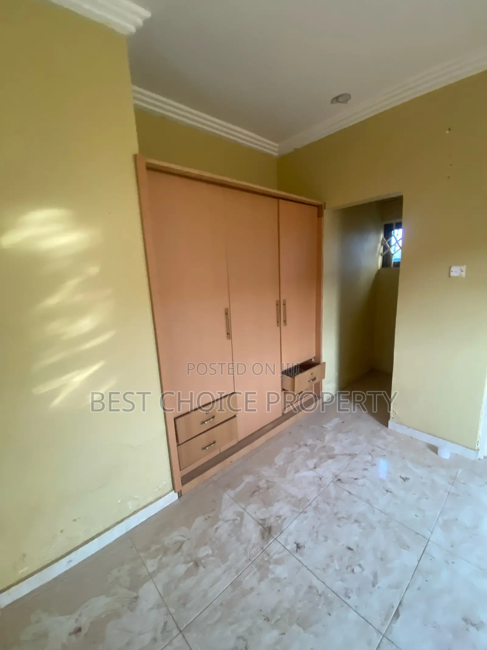 3bdrm Apartment in Housing Down, Adenta for rent