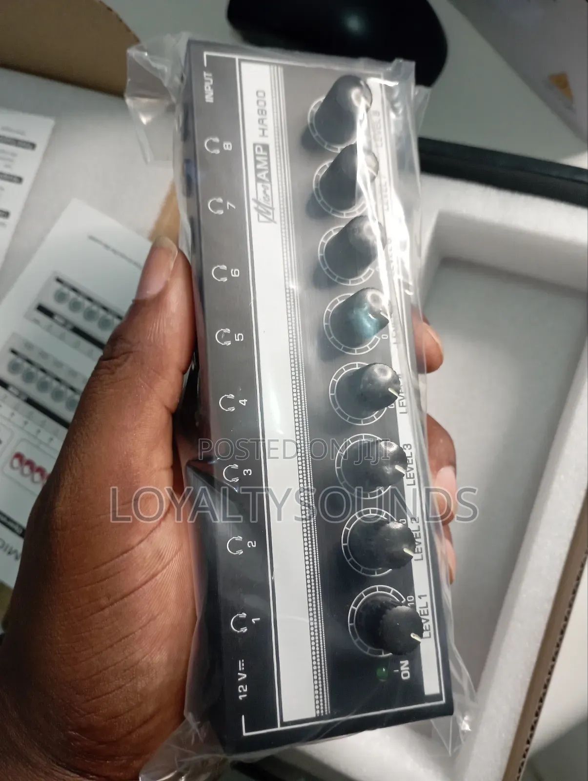 8-Channel Headphone Amplifier