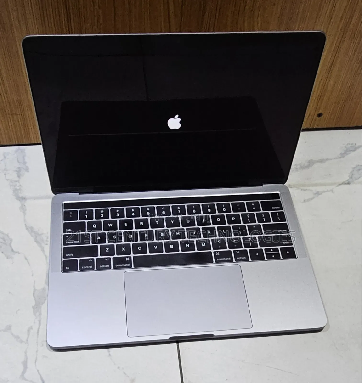 Laptop Apple MacBook Pro 2016 8GB Intel Core I5 SSD 512GB