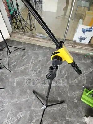 Heavy Duty Microphone Stand With Quick Release