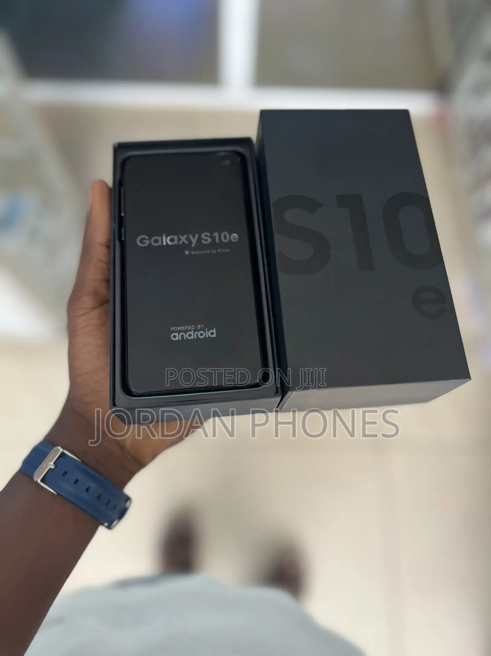 New Samsung Galaxy S10e 128 GB Black