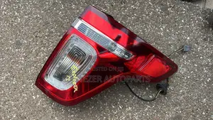 Ford Explorer Taillight 2011 2012 2013 2014 2015