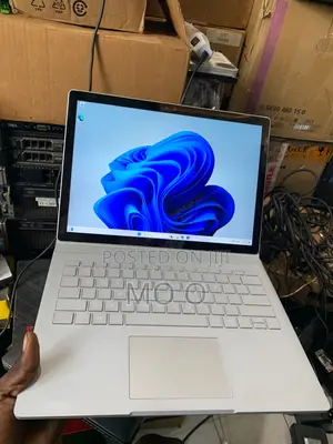 Laptop Microsoft Surface Book 2 8GB Intel Core i5 SSD 128GB