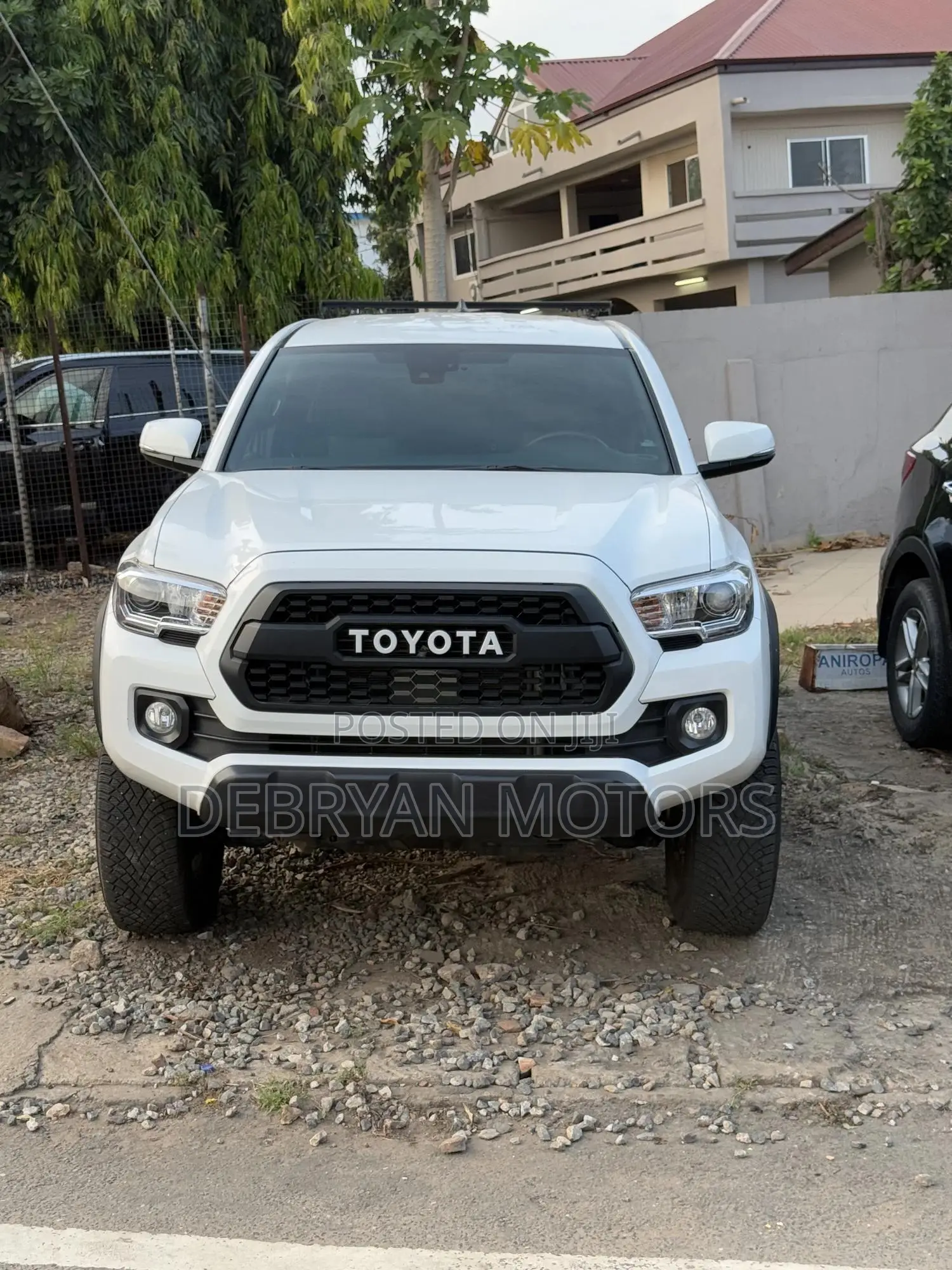 Toyota Tacoma 2023 White