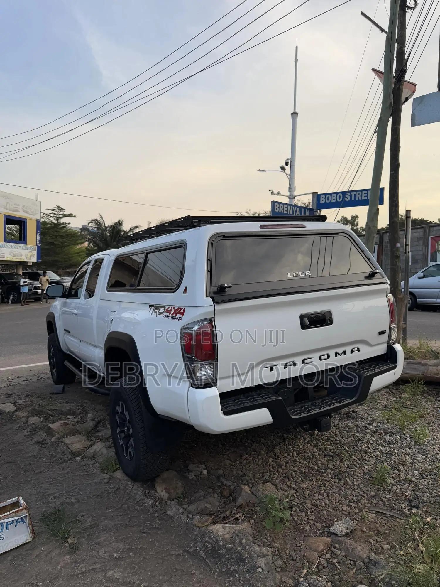 Toyota Tacoma 2023 White