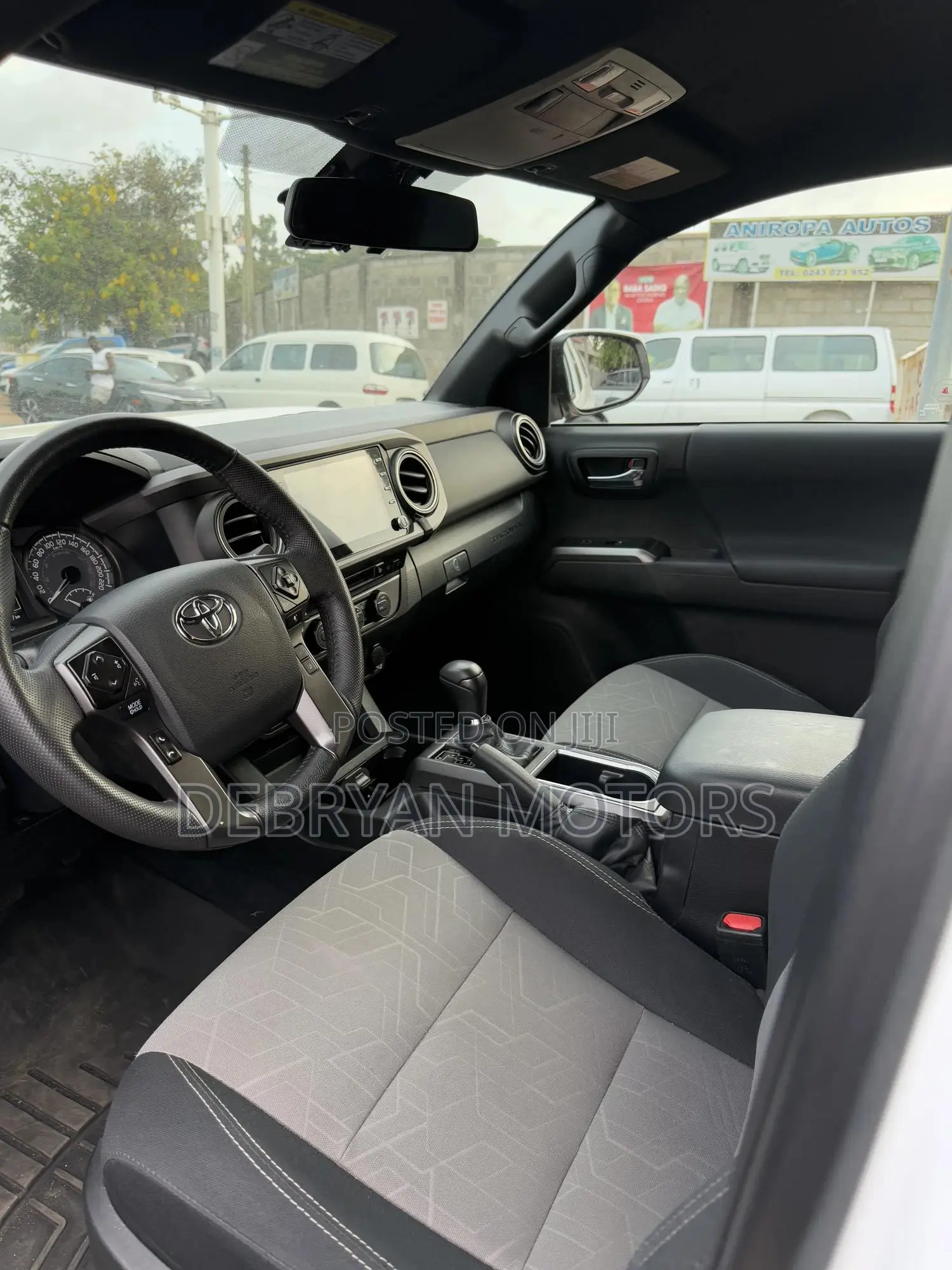 Toyota Tacoma 2023 White