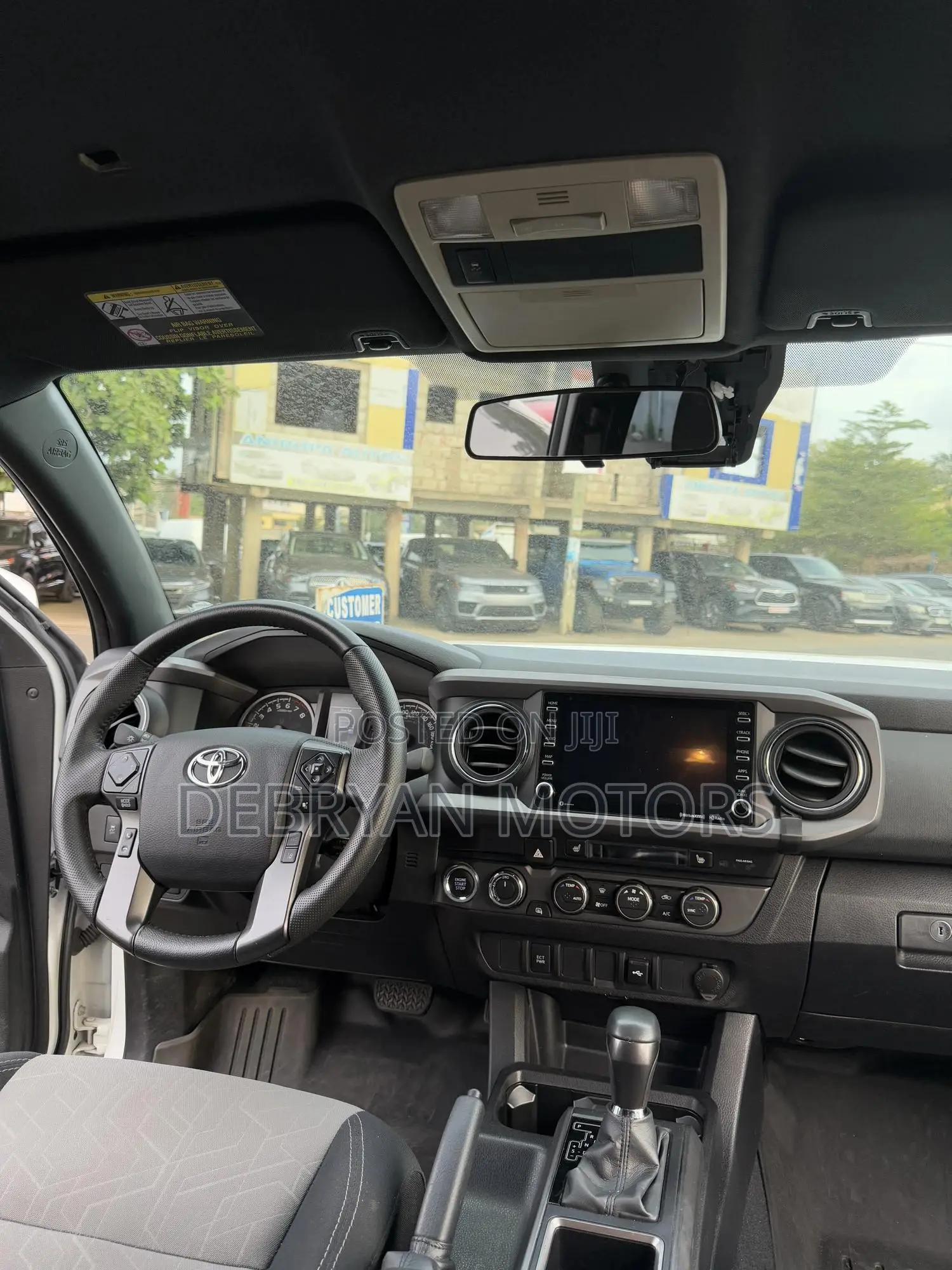Toyota Tacoma 2023 White